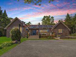 252 Hillside Drive  Boutiliers Point, NS B3Z 1W8