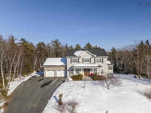 93 Canterbury Lane, Fall River, NS 