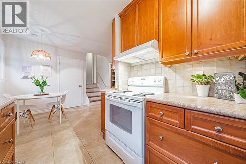 21 Lynwood Road, Hamilton, ON - Indoor Photo Showing Kitchen