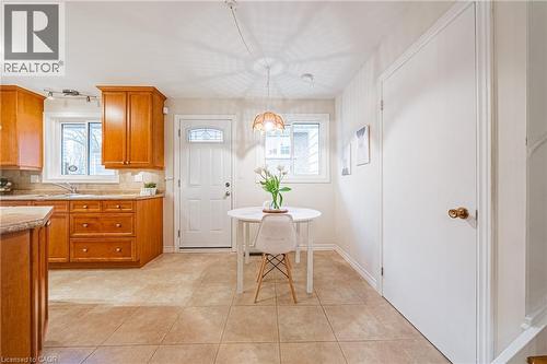 21 Lynwood Road, Hamilton, ON - Indoor