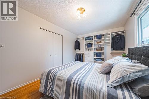 21 Lynwood Road, Hamilton, ON - Indoor Photo Showing Bedroom