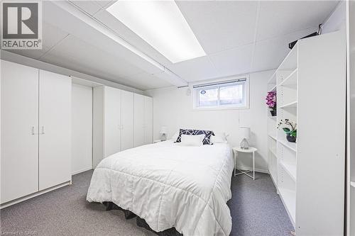 21 Lynwood Road, Hamilton, ON - Indoor Photo Showing Bedroom