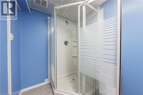 21 Lynwood Road, Hamilton, ON - Indoor Photo Showing Bathroom