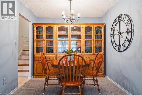 21 Lynwood Road, Hamilton, ON - Indoor Photo Showing Dining Room
