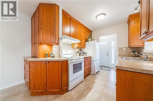 21 Lynwood Road, Hamilton, ON - Indoor Photo Showing Kitchen With Double Sink