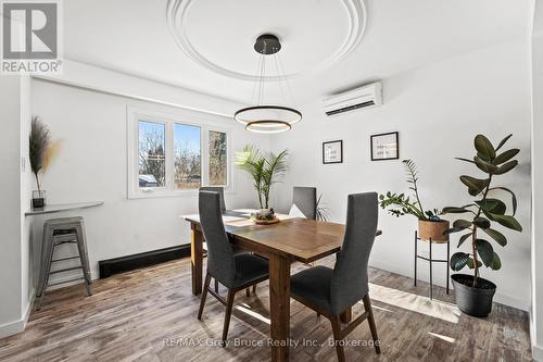 Dining Room - 74 Inwood Crescent, Kitchener, ON - Indoor Photo Showing Dining Room
