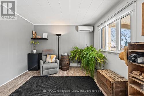Office - Main Floor - 74 Inwood Crescent, Kitchener, ON - Indoor Photo Showing Other Room