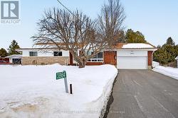 3864 CARP ROAD  Ottawa, ON K0A 1L0