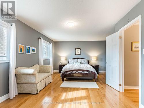 5437 Middleport Crescent, Mississauga, ON - Indoor Photo Showing Bedroom