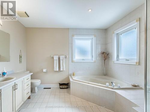 5437 Middleport Crescent, Mississauga, ON - Indoor Photo Showing Bathroom
