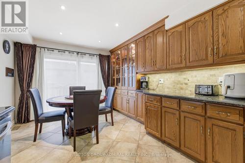 47 Sandy Drive, Hamilton, ON - Indoor Photo Showing Kitchen