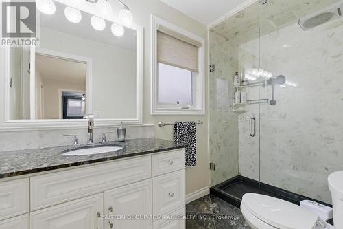 47 Sandy Drive, Hamilton, ON - Indoor Photo Showing Bathroom