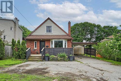 1073 KING STREET E  Oshawa (Donevan), ON L1H 1H6
