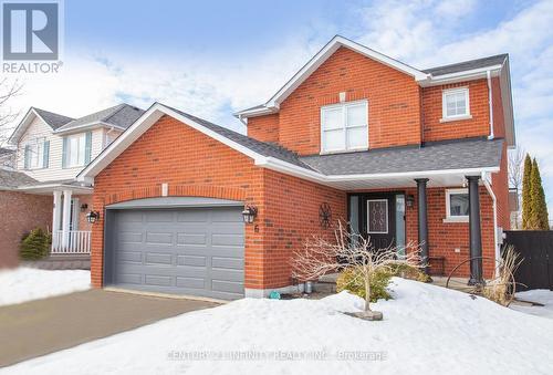 6 GRANARY LANE  Clarington (Courtice), ON L1E 2X9