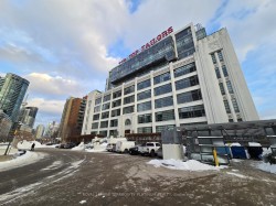 221-637 Lake Shore Boulevard W Toronto, ON M5V 3J6