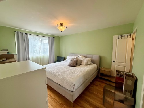 Chambre à coucher principale - 4910 Boul. Notre-Dame, Laval (Chomedey), QC - Indoor Photo Showing Bedroom