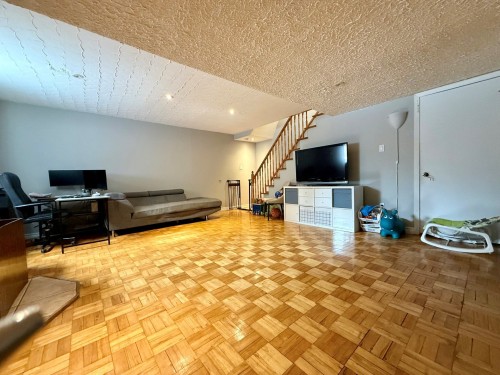 Sous-sol - 4910 Boul. Notre-Dame, Laval (Chomedey), QC - Indoor