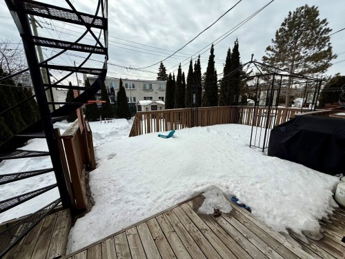 Balcon - 4910 Boul. Notre-Dame, Laval (Chomedey), QC - 