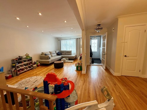 Intérieur - 4910 Boul. Notre-Dame, Laval (Chomedey), QC - Indoor