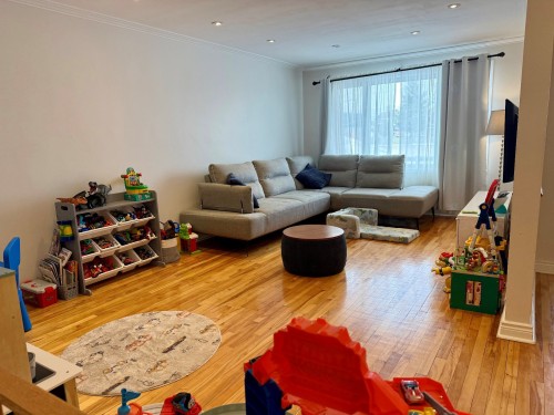 Salon - 4910 Boul. Notre-Dame, Laval (Chomedey), QC - Indoor Photo Showing Living Room