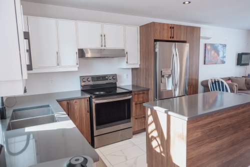 Cuisine - 12 Rue Roger, Saint-Philippe, QC - Indoor Photo Showing Kitchen With Double Sink