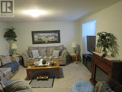 Family room - 