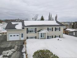 835 Walker ST  Grand Falls, NB E3Z 1A4
