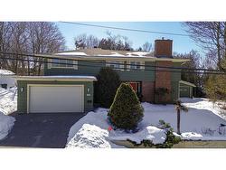 360 Young ST  Saint John, NB E2M 2T8