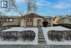 5423 Madigan Drive NE  Calgary, AB T2A 5T5