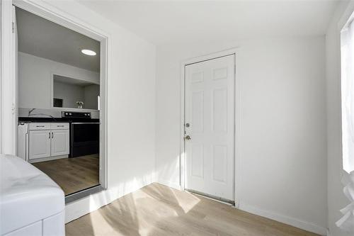 380 Tweed Avenue, Winnipeg, MB - Indoor