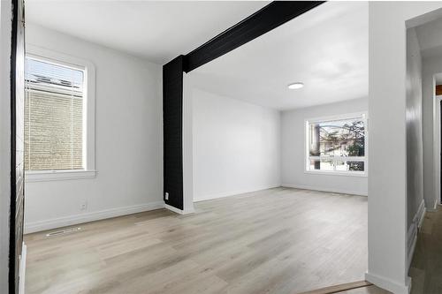 380 Tweed Avenue, Winnipeg, MB - Indoor Photo Showing Other Room