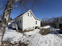 1133 River Road W  Fort Frances, ON P9A 2V3