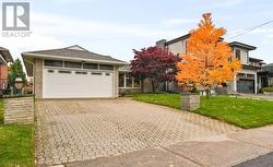 185 RATHBURN ROAD  Toronto, ON M9B 2L5