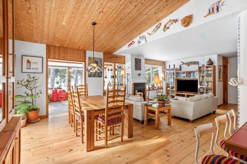 Vue d'ensemble - 1312 8E Rang, Val-David, QC - Indoor With Fireplace