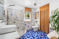 Salle de bains attenante à la CCP - 