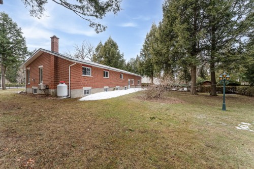 Face arrière - 216 Route 202 E., Bedford - Canton, QC - Outdoor