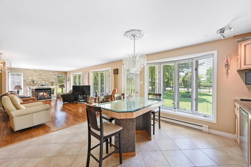 Cuisine - 216 Route 202 E., Bedford - Canton, QC - Indoor With Fireplace