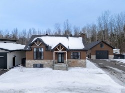 24 Rue Marie-Didace  Sainte-Anne-De-Sorel, QC J3P 0J4