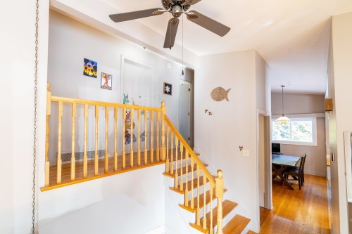 Escalier - 129 Flamingo Drive, Beaconsfield, QC - Indoor Photo Showing Other Room