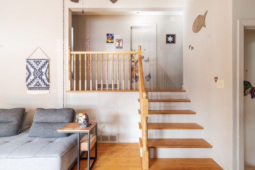 Escalier - 129 Flamingo Drive, Beaconsfield, QC - Indoor Photo Showing Other Room