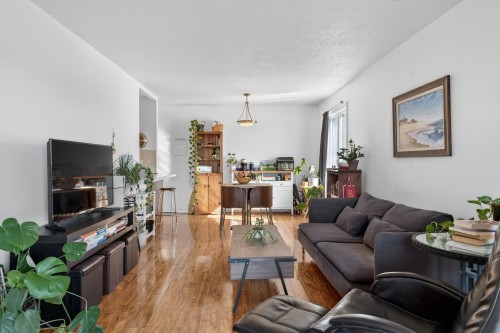 Vue d'ensemble - 203-231 Rue Riverside, Saint-Lambert, QC - Indoor Photo Showing Living Room
