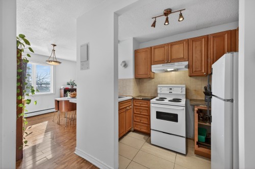 Cuisine - 203-231 Rue Riverside, Saint-Lambert, QC - Indoor Photo Showing Kitchen