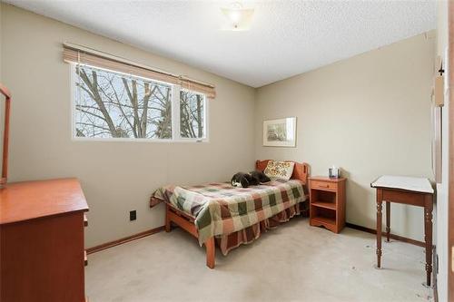 18 Edgemont Dr, Winnipeg, MB 