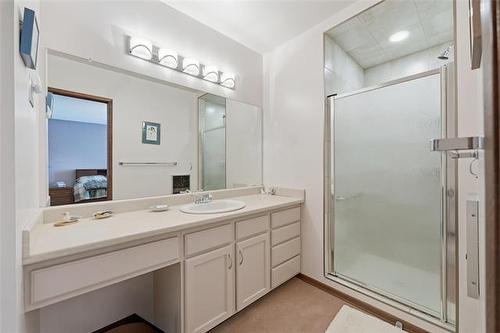 18 Edgemont Dr, Winnipeg, MB 