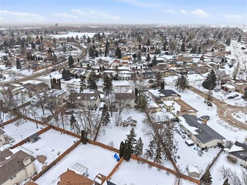 18 Edgemont Dr, Winnipeg, MB 