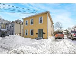144 SAUNDERS ST  Fredericton, NB E3B 1N3