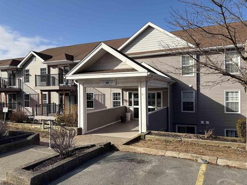 213 79 Collins Grove  Dartmouth, NS B2W 6B9