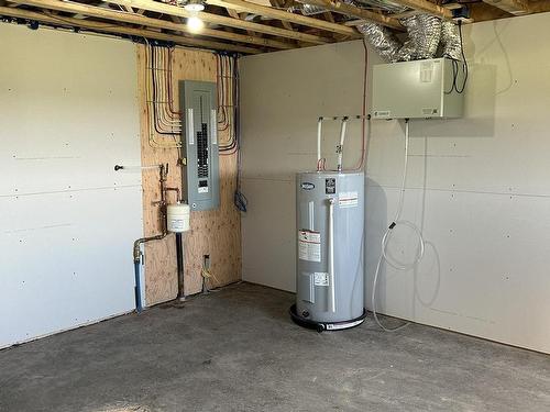 250 Ferry Road, Cornwall, PE - Indoor Photo Showing Basement