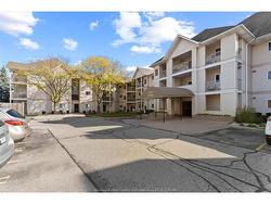 116-2922 RIVARD  Windsor, ON N9T 3N9