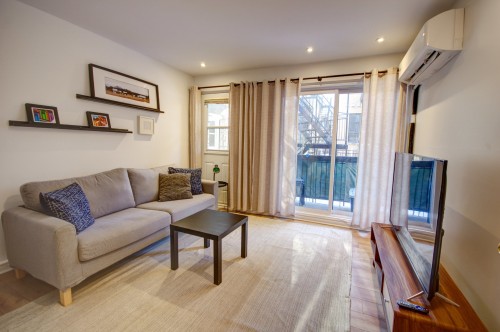 102-315 Rue Villeneuve E.  Montréal (Le Plateau-Mont-Royal), QC H2T 1L7